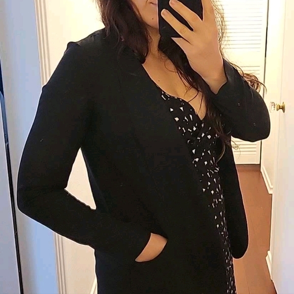 ❗3 for 20❗Classic little black blazer - Picture 2 of 5